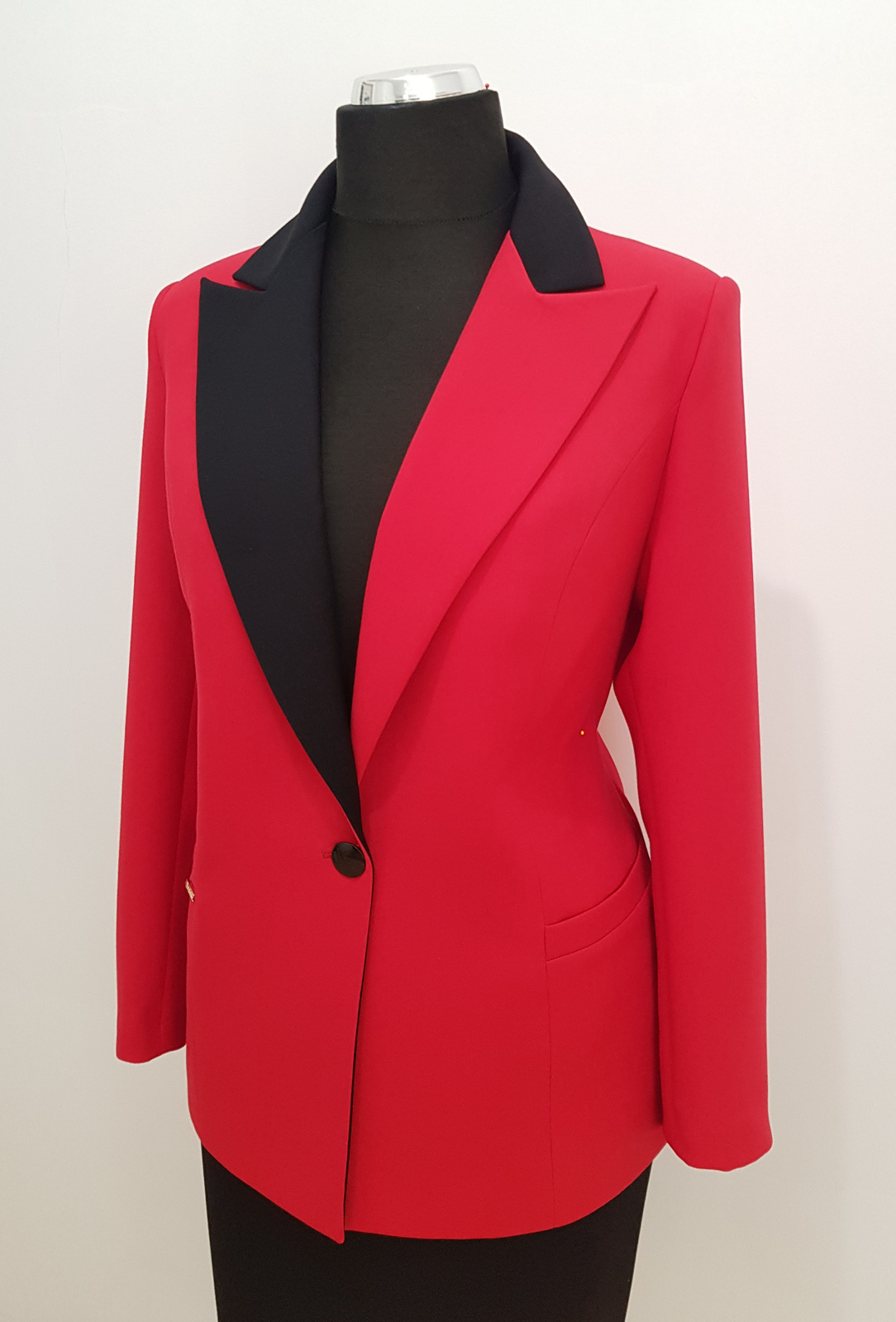 BIZNESOWY ŻAKIET CZERWONY Z CZARNYM/ MARYNARKA