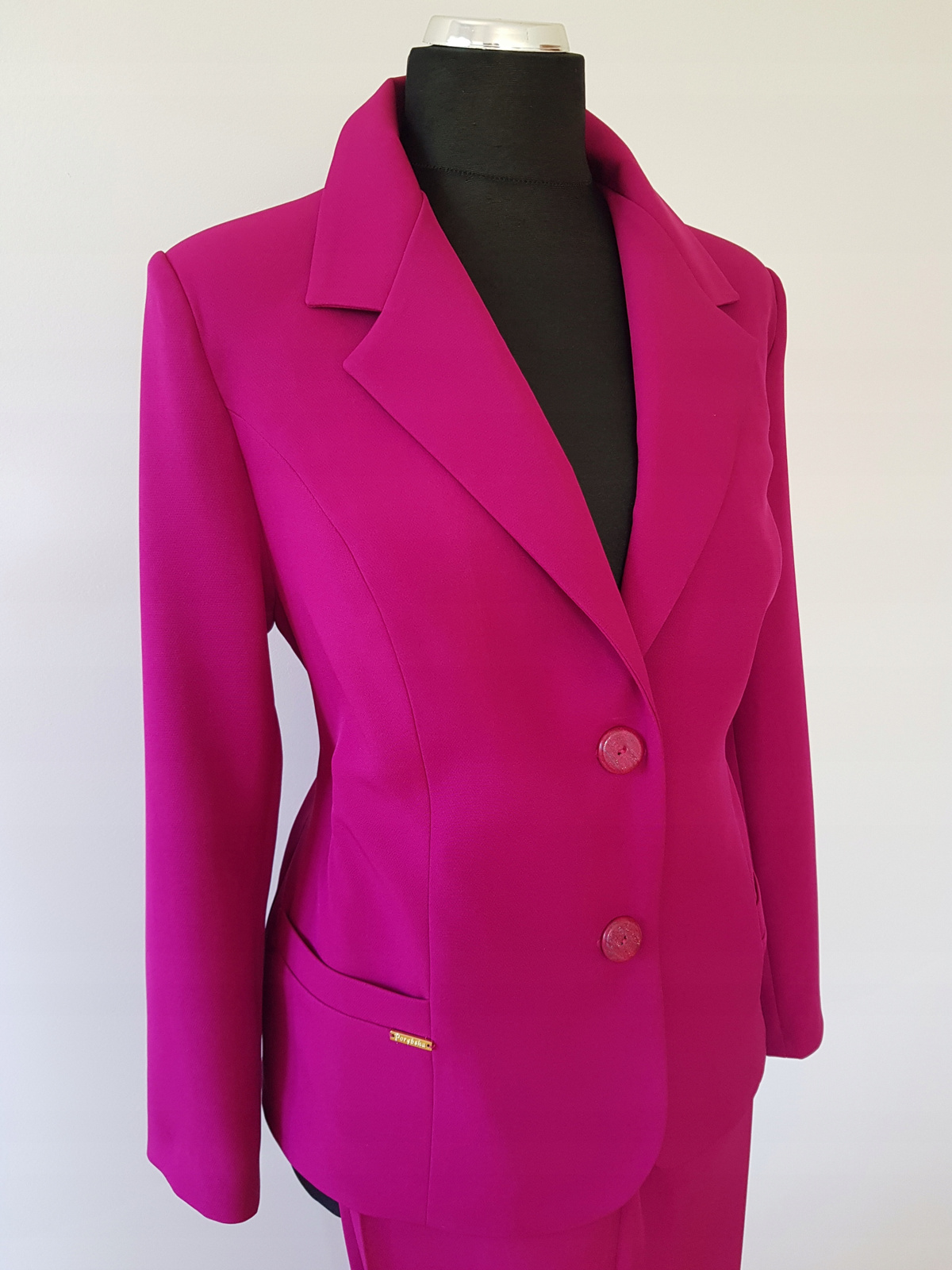 BIZNESOWY KOSTIUM ZE SPODNIAMI